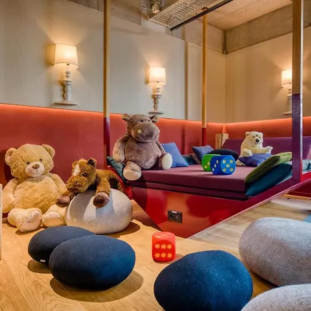 Adagio Center Apartmanhotel 4*